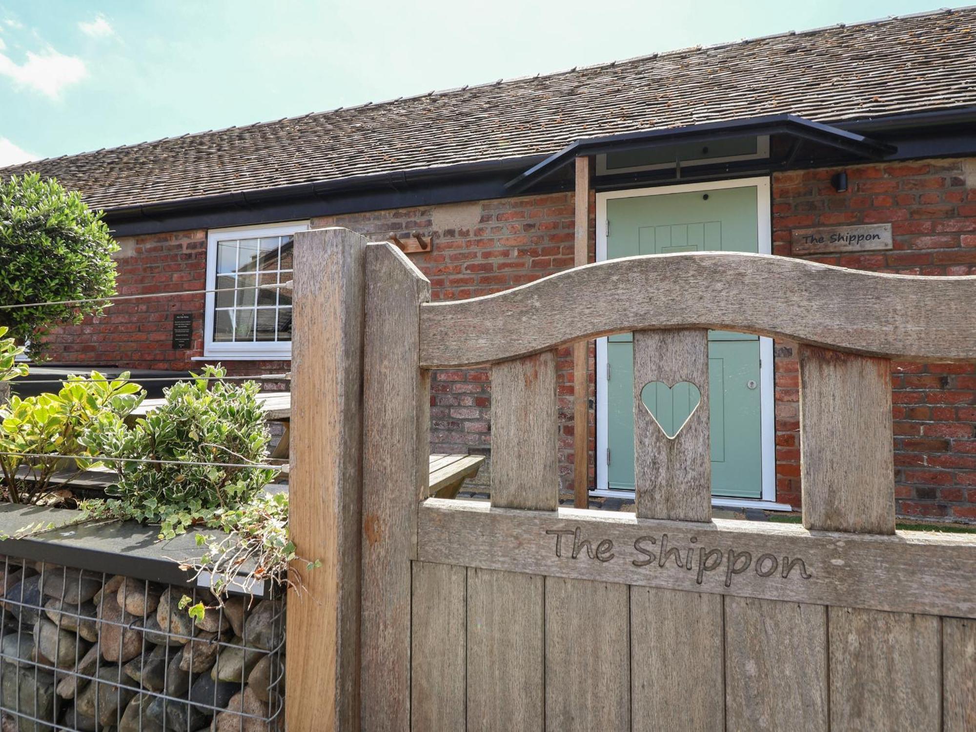 The Shippon Villa Chester Luaran gambar