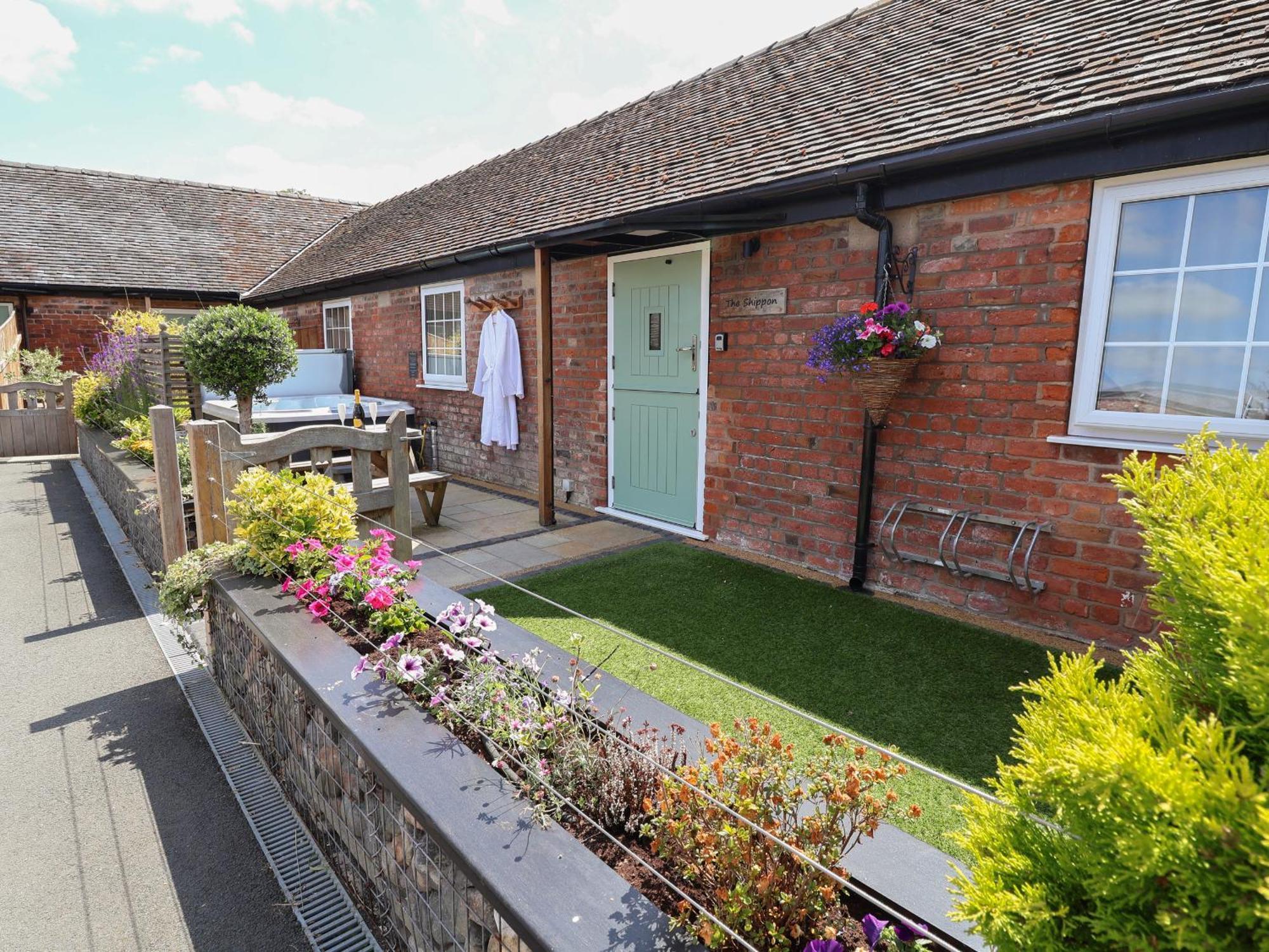 The Shippon Villa Chester Luaran gambar
